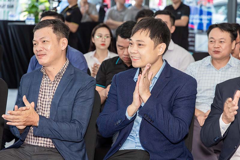 Khai trương showroom ô tô geely võ văn kiệt